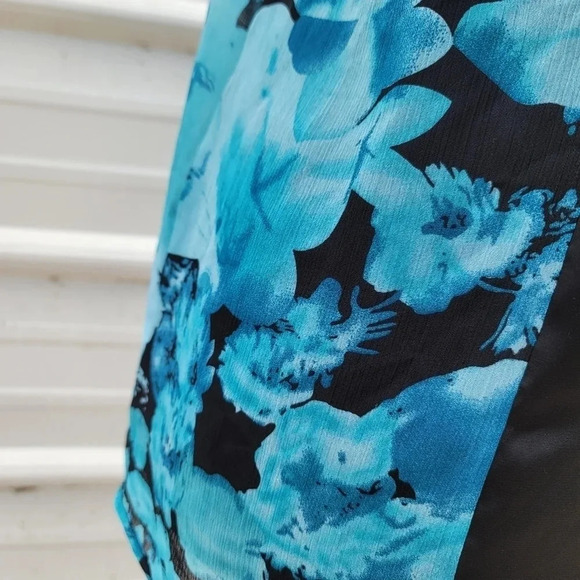 Express Floral Semi Sheer Sleeveless Racerback Top Blouse Tank Green Black XS - Picture 7 of 9